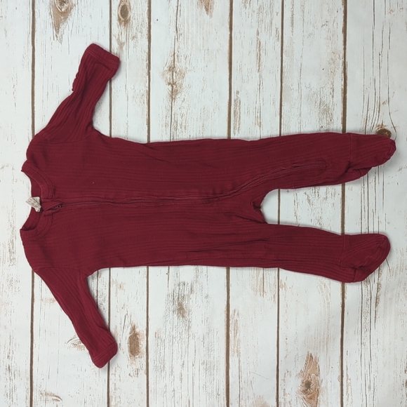 Kate Quinn Dark Red Ribbed Zipper Footie 0-3M - Picture 1 of 6